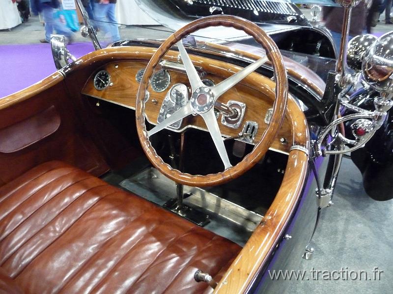 Epoquauto (151).JPG - 05/11/2010 - 69000 LYONƒPOQU'AUTO32�me Salon International Autos & Motos AnciennesBUGATTIImmatriculŽe : 9559 YN 02